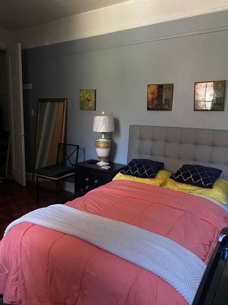 3 bed, $1,000 — Photo 2