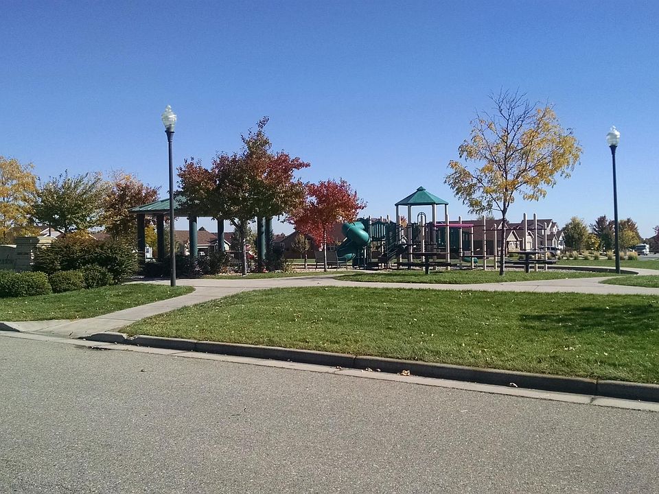 Area Park 3 doors away