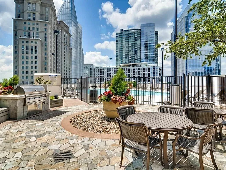 3324 Peachtree Rd NE #2210 — Photo 16