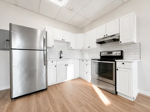 307 Main St #201, East Greenville, PA 18041