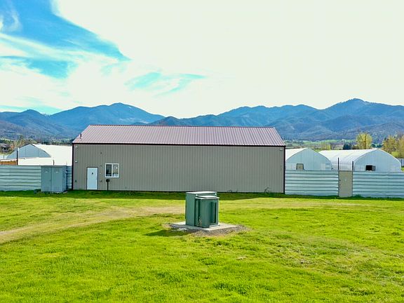3rd image of 411 Hartley Rd