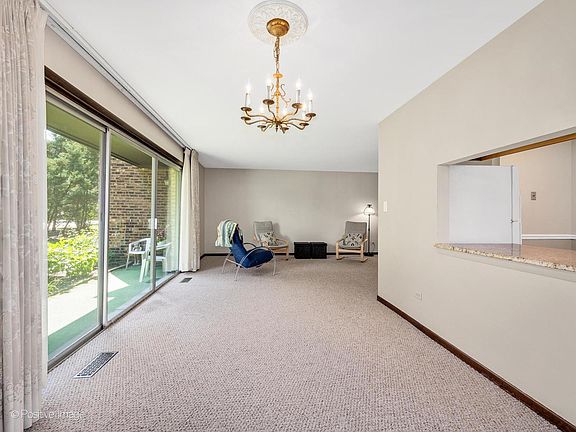 5th image of 29 Algonquin Dr #U2