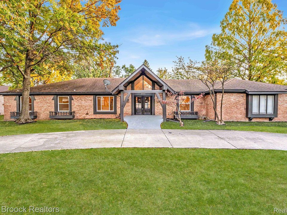 1st image of 23271 Coventry Woods Ln