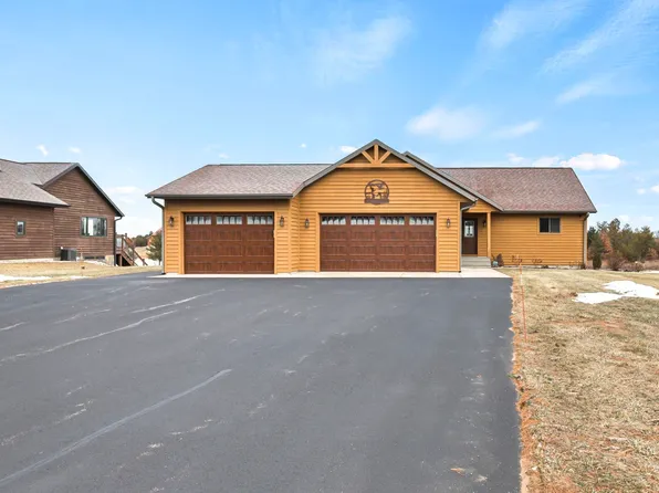 W5550 Island Lake Dr, New Lisbon, WI 53950