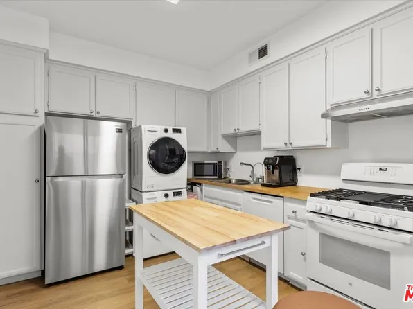 6525 Woodman Ave Unit 10, Van Nuys, CA 91401