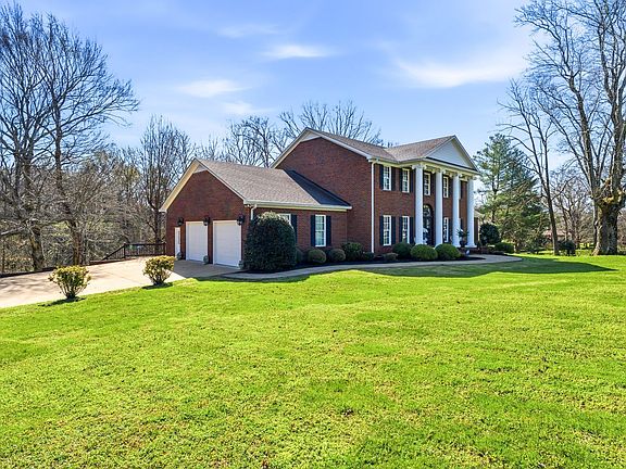 3rd image of 1192 Austin Cir