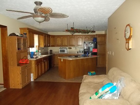 2nd image of 1413 Birch St