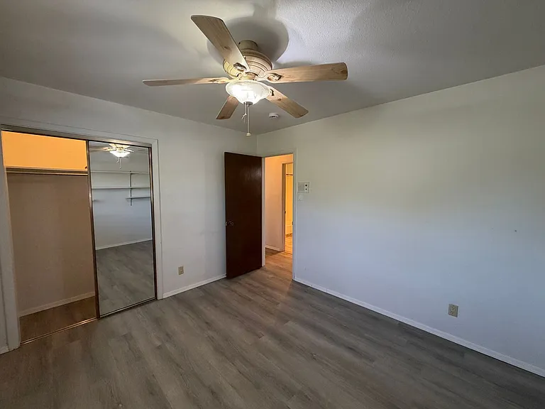 337 Glorieta St NE — Photo 10