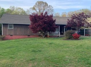 1697 Giles Chapel Rd, Asheboro, NC 27203