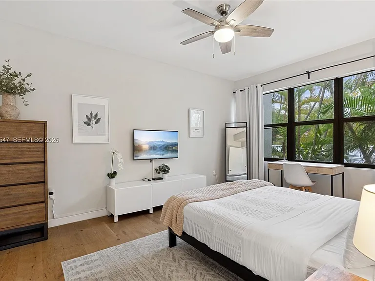 3143 Virginia St #3 — Photo 16