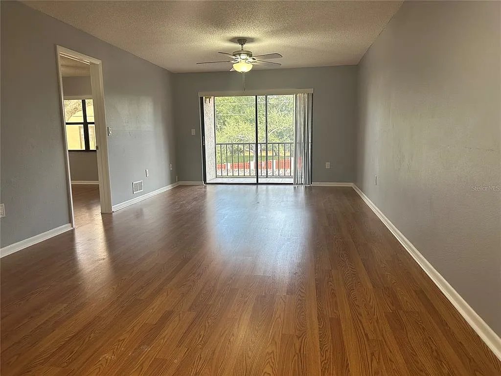 2 bed, 2.0 bath, 995 sqft, $1,750 — Photo 3