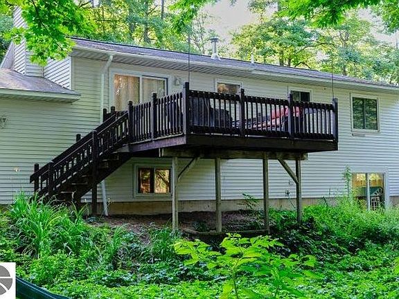 2nd image of 304 Waxwing Dr