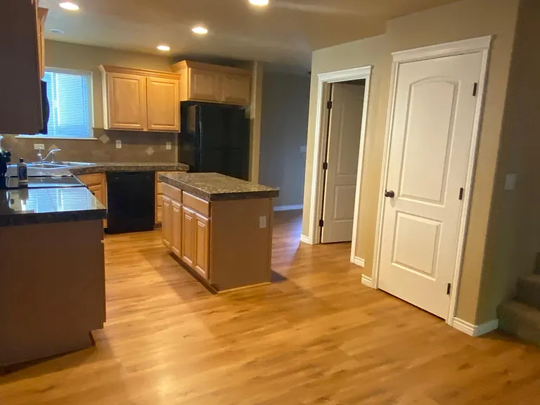4508 W Brennen St — Photo 6
