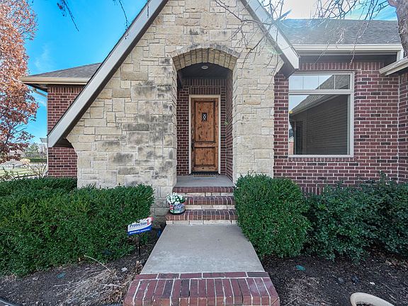 3rd image of 2929 N Pepper Ridge Ct