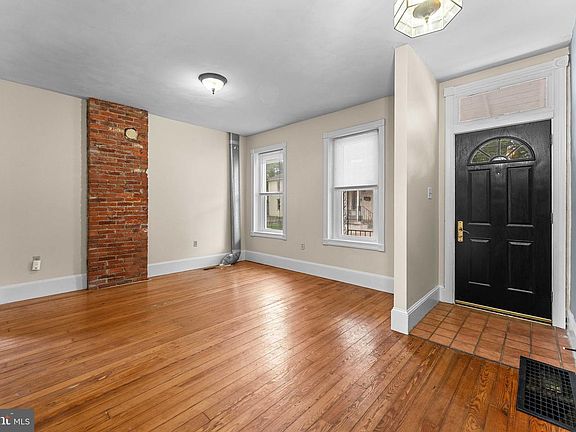 4th image of 423 Breckenridge St