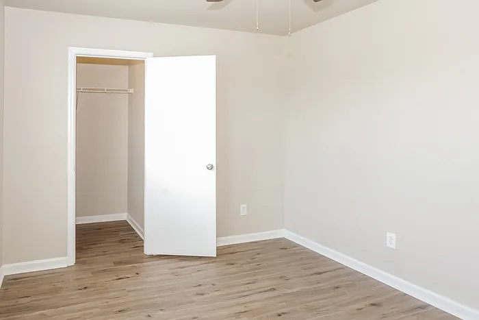 251 Bermuda Lakes Dr — Photo 9