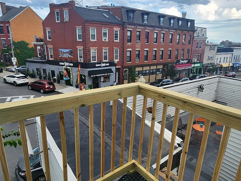 272-274B Meridian St #2 — Photo 14