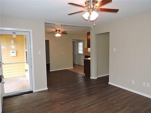 3rd image of 12312 Oberlin Dr