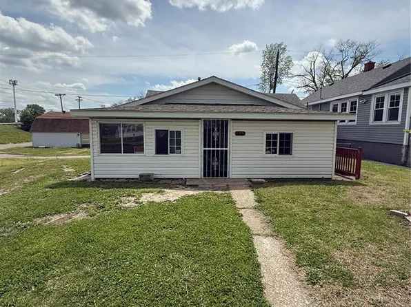 1832 2nd St, Madison, IL 62060