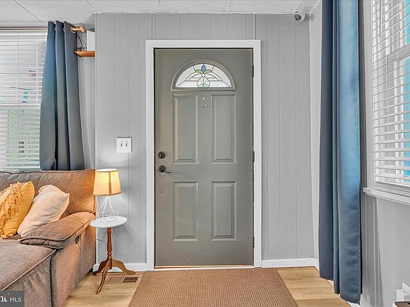 5th image of 108 S College St