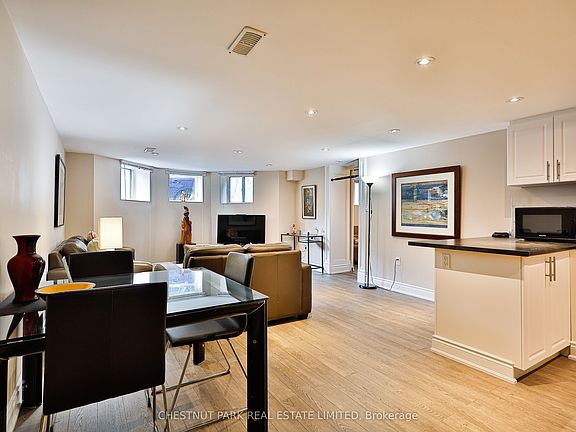 2nd image of 515 Spadina Rd