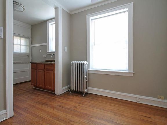 3rd image of 628 S Austin Blvd APT 2K