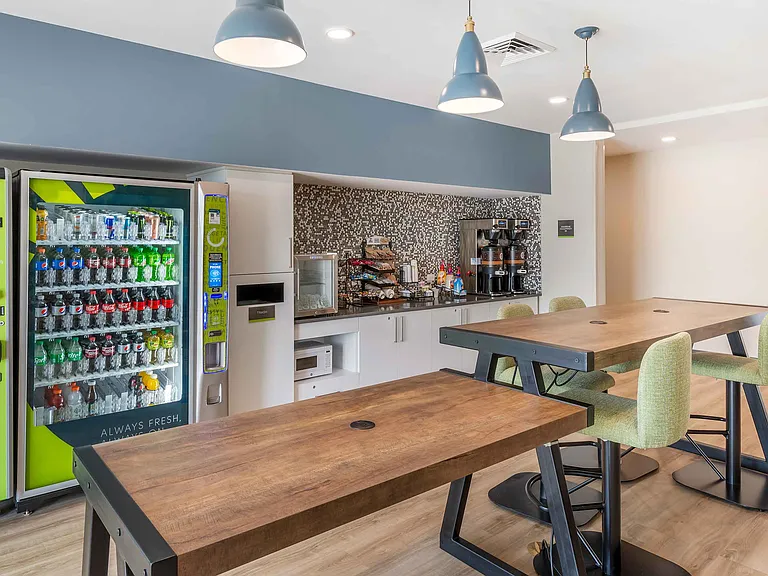 Breakfast Room