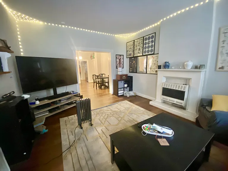652 Elm St — Photo 8