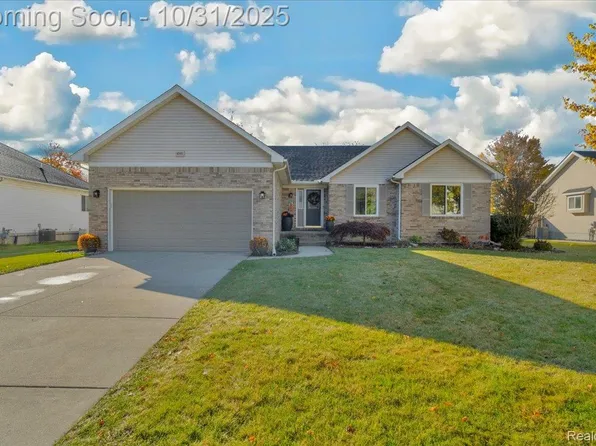 4303 Conifer Ln, Port Huron, MI 48060