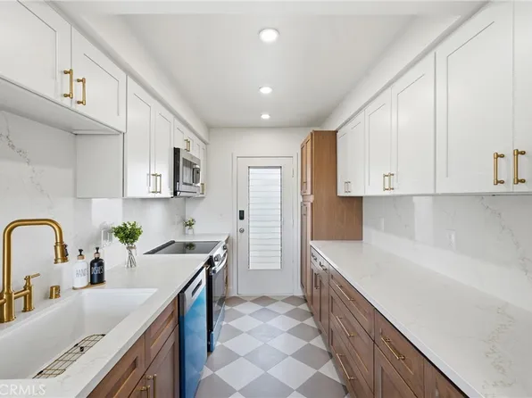 5630 Ravenspur Dr Unit 209, Rancho Palos Verdes, CA 90275