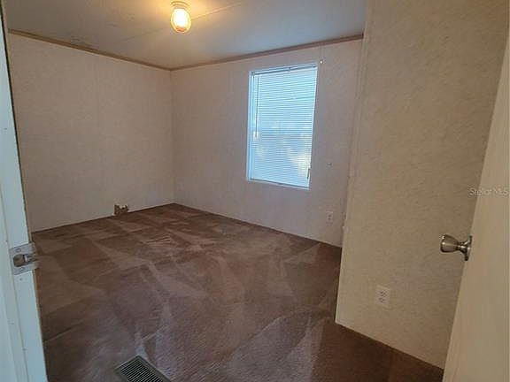 4th image of 1401 SE Apple Dr