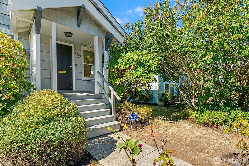 2nd image of 5021 36th Avenue SW