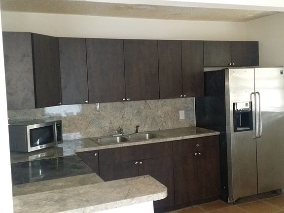 3rd image of 320 NE 35th Ct