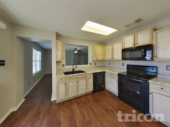 5th image of 7902 Brazoria Park