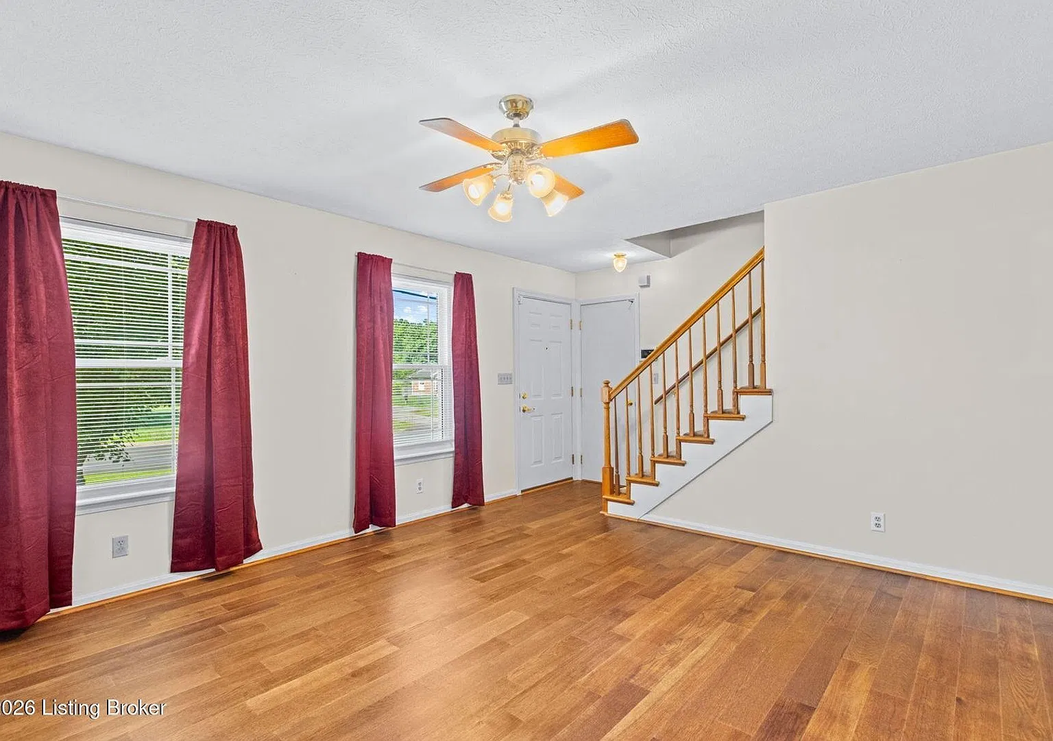 4 Bedroom, 2 Bathroom home! — Photo 2