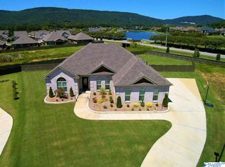 4301 Willow Bend Ln, Owens Cross Roads, AL 35763