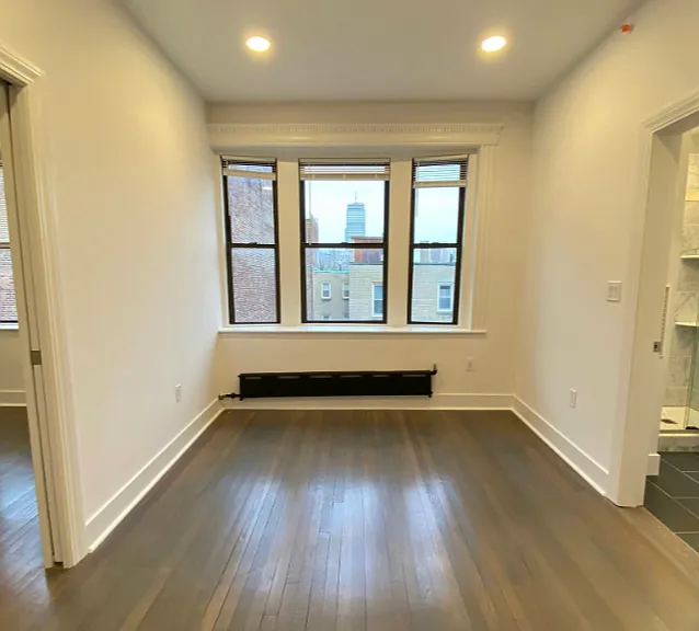 11 Queensberry St #32 — Photo 3