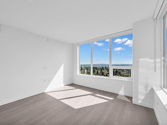 4th image of 6537 Telford Ave #2907