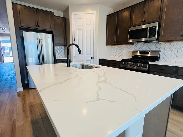 946 W Macaw Dr — Photo 8