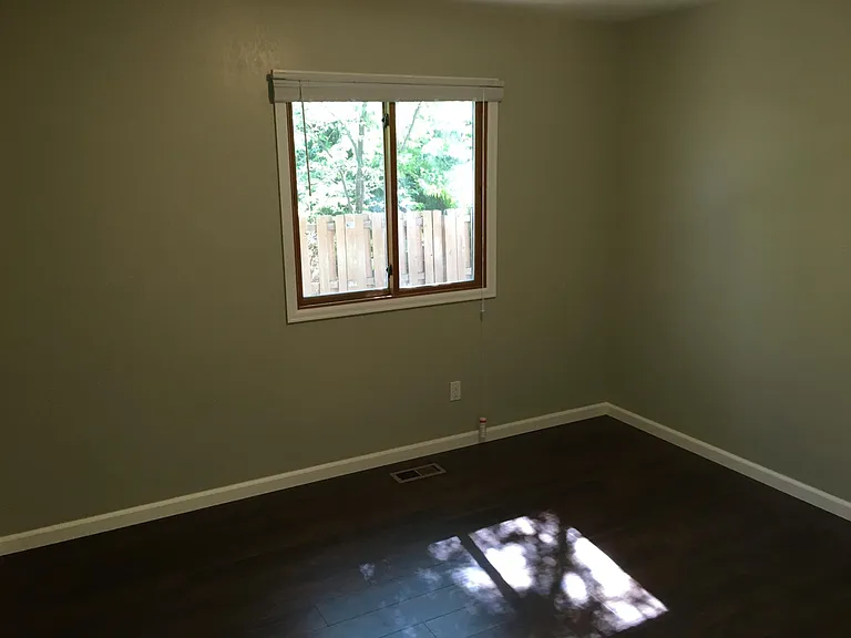 862 Charter Oak Ct — Photo 13