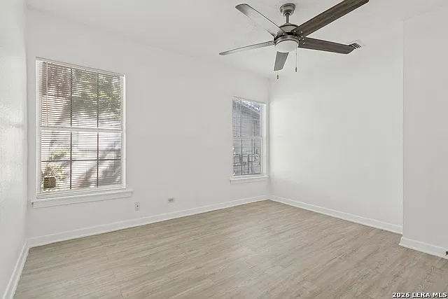 3 bed, 1.5 bath, 1341 sqft, $1,350 — Photo 4