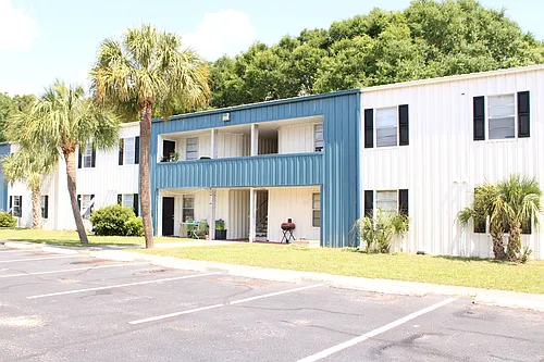 Willow Tree Apartments Photo 1