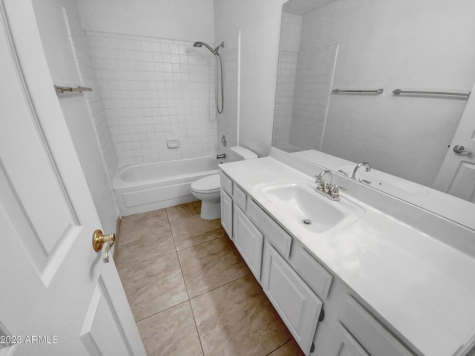 1st image of 19264 N 73rd Ln