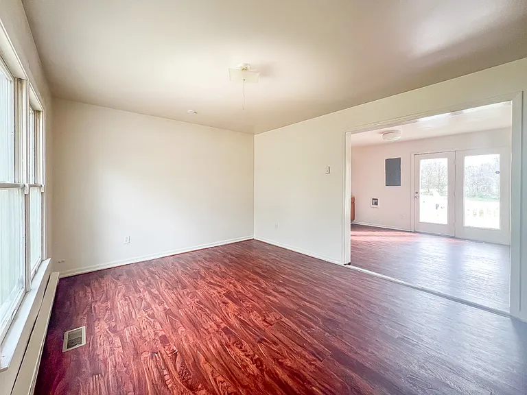 496 Lancaster Creek Dr — Photo 7