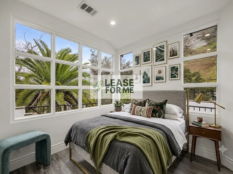 9848 Portola Dr — Photo 12