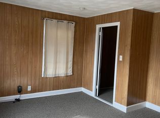 787 Washington St APT 3, Coventry, RI 02816