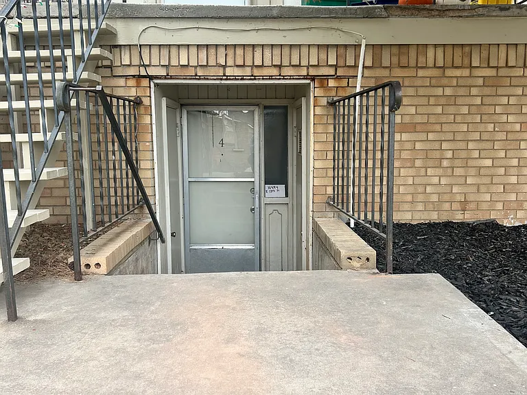 16494 E 13th Pl — Photo 4
