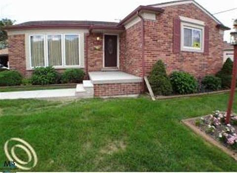 1st image of 26917 Clairview Dr