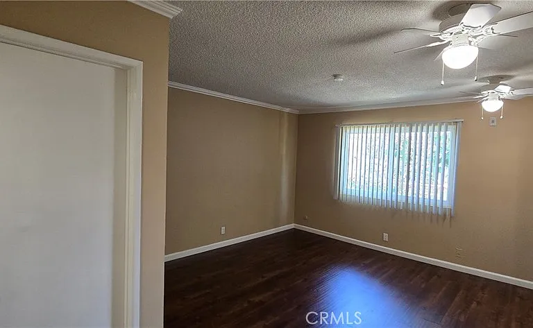 400 N Acacia Ave — Photo 10