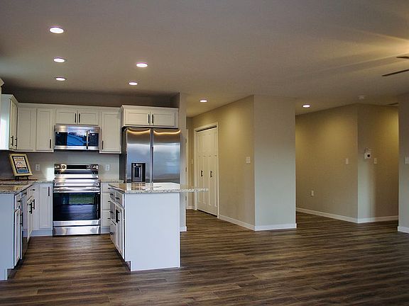 3rd image of 2310 W 5th St